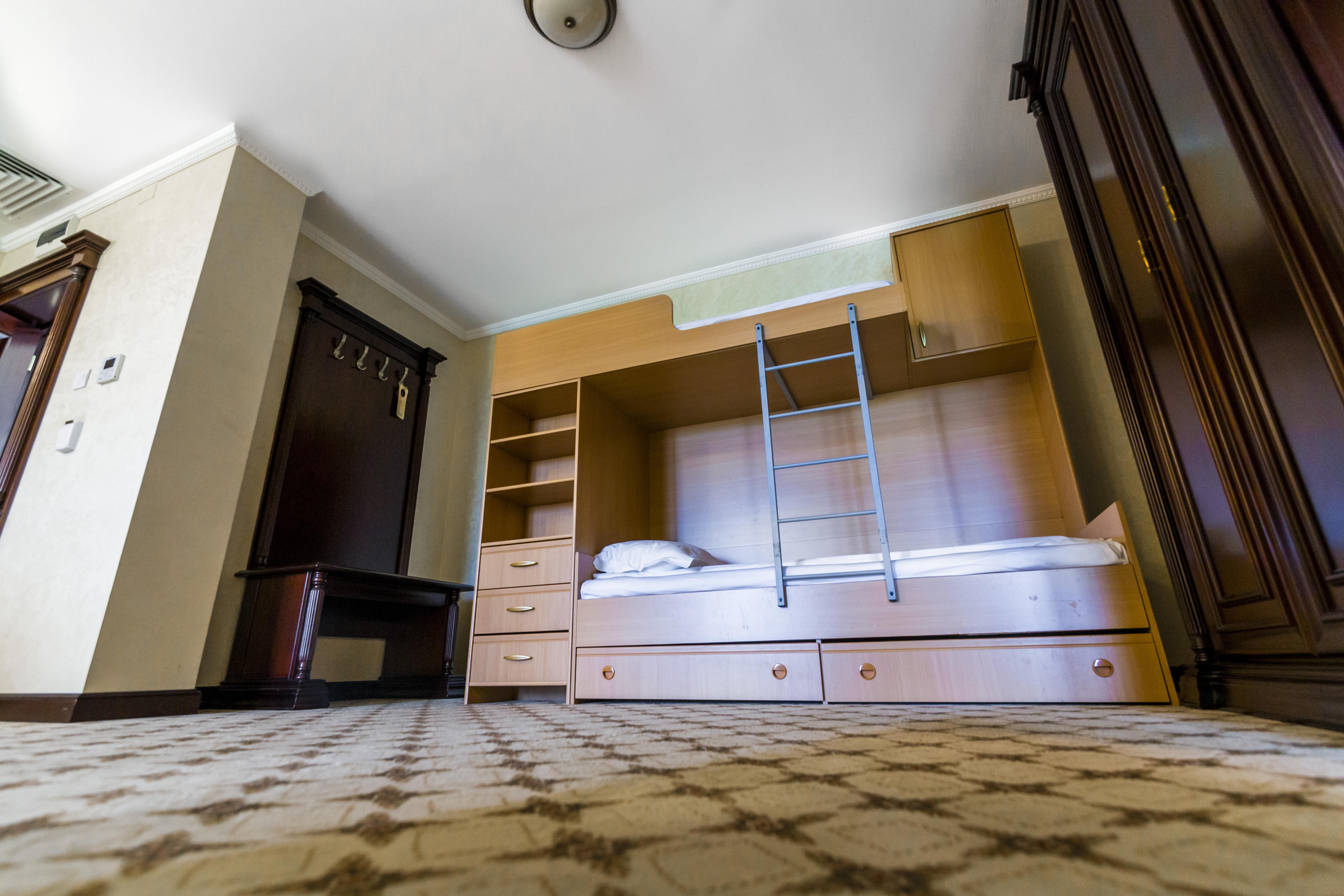 Hotel Golden House Крайова Екстериор снимка