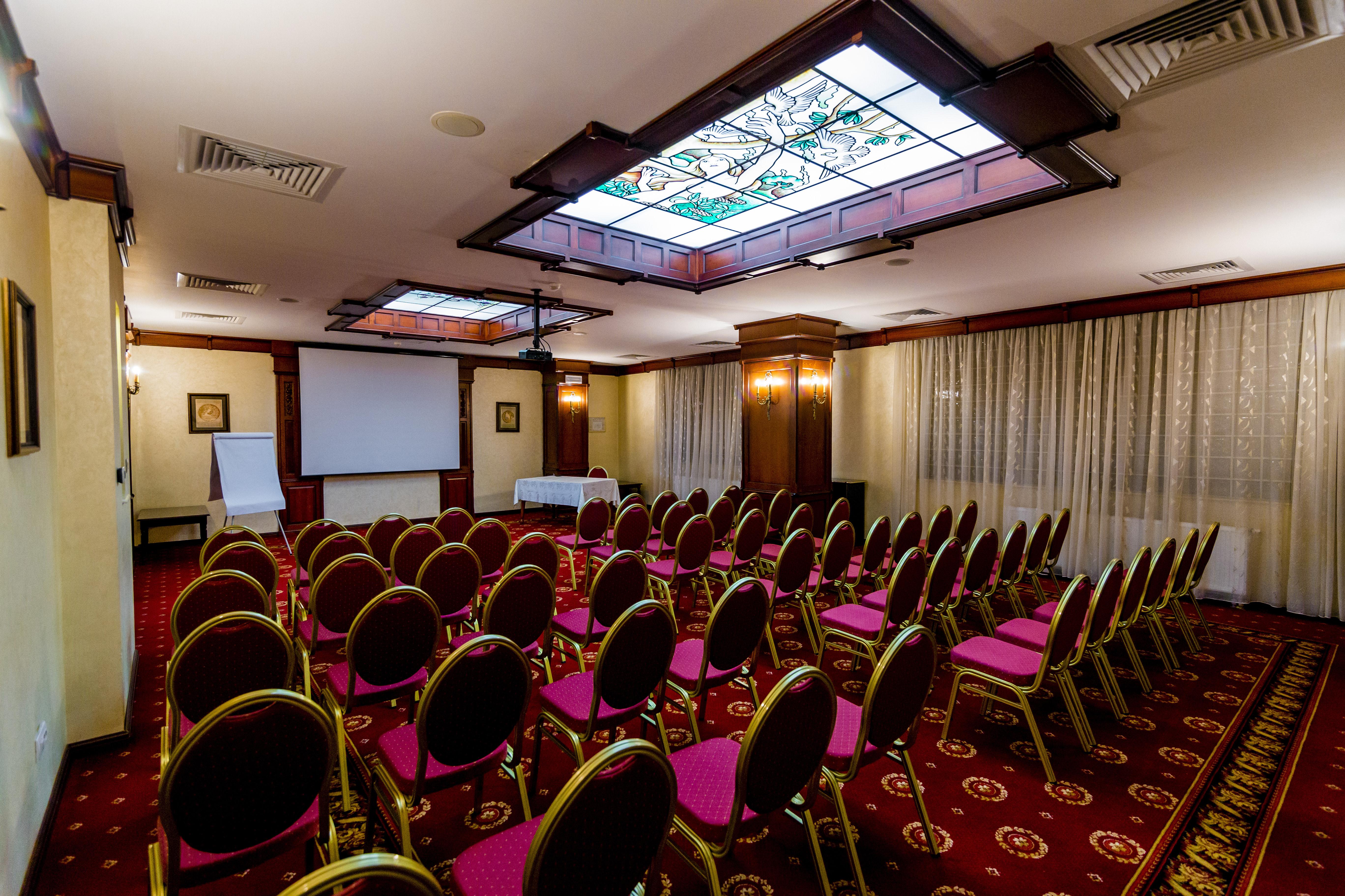 Hotel Golden House Крайова Екстериор снимка