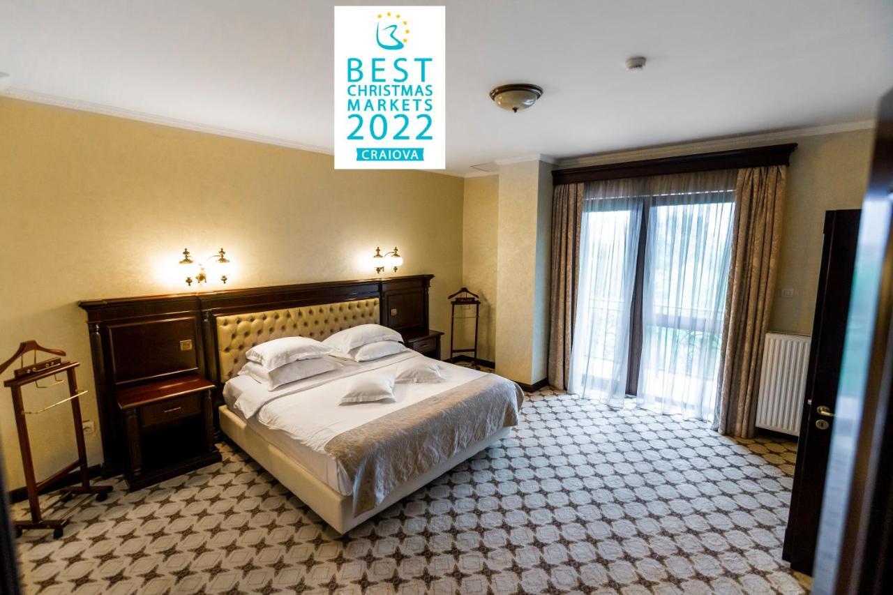 Hotel Golden House Крайова Екстериор снимка