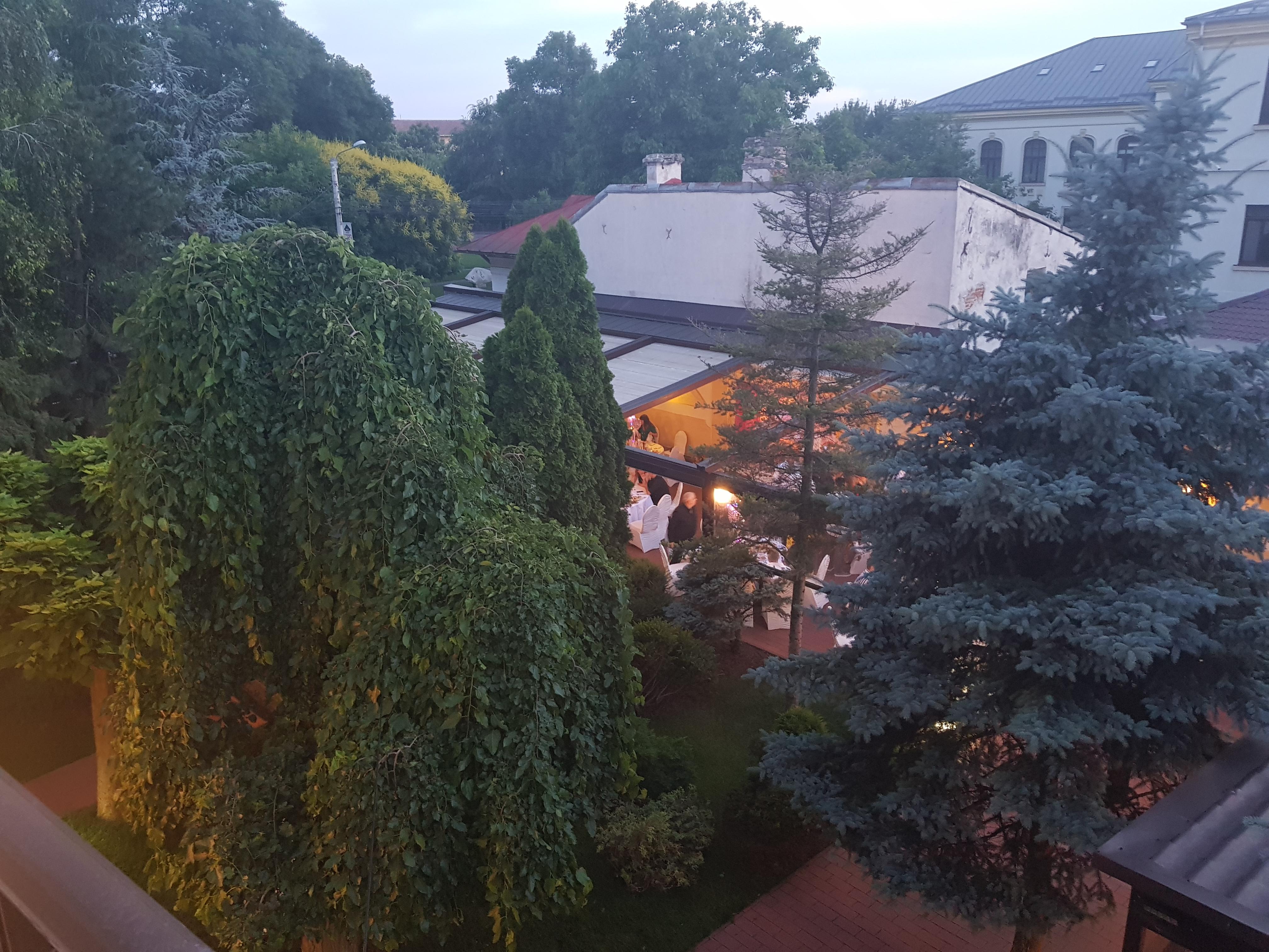 Hotel Golden House Крайова Екстериор снимка
